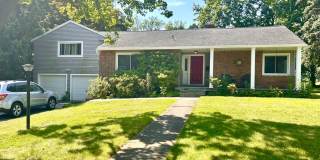 Beautiful Brighton Move-In Ready- Penfield Schools! Gallery 1
