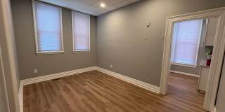 Spacious apartment in historic house! Gallery 5