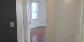24 Banks St Gallery 16