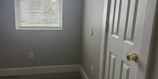 Adorable 1 Bedroom home Fountain Square Gallery 5