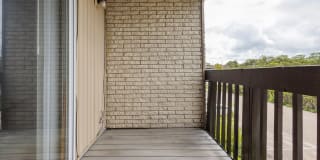 Fox Pointe Apartments Gallery 19