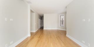 3525 N Wilton Gallery 21