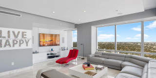 1425 Brickell Ave Gallery 3