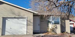 2 bedroom 1 bath with garage ** Move-In Special Gallery 1