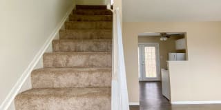 Evergreen Village Apartments & Townhomes Gallery 10