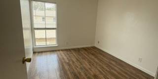 310 S Argyle 106 Gallery 5