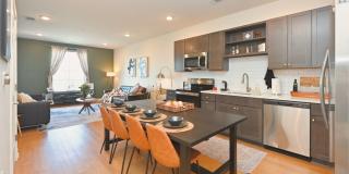 **THIS IS THE ONE IN EAST NASHVILLE** Gallery 24