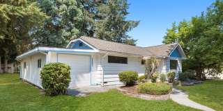 4 Bedroom 2 Bath with Den Spacious Lot and Workshop, Shed, Treehouse Gallery 1
