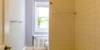 Classic 3 Bedroom Rowhome in Columbia Heights Gallery 38
