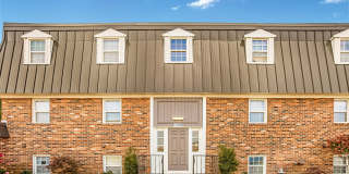 Lake Forest Apartments Gallery 9