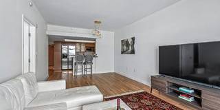 13700 Marina Pointe Drive Gallery 9