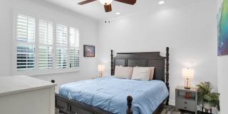 402 Parrot Lane Gallery 9