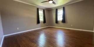 317 W SEMINARY Avenue Gallery 31
