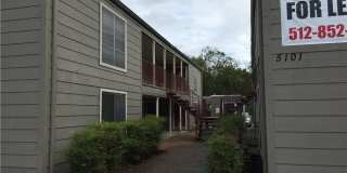 Redwood North — Your Midtown Hideout Near(ish) UT Gallery 33