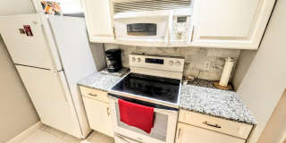 SHORT TERM TURNKEY FURNISHED DOWNTOWN AT THE RENAISSANCE Gallery 5