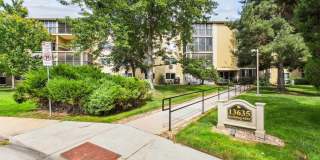 (55+) Newly Renovated 2br Condo in the Heather Gardens Community Gallery 3