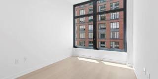 77 CHARLTON Street Gallery 5