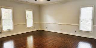 493 Kingsford Drive Gallery 17