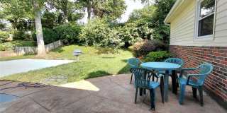874 Hollyridge Drive Gallery 29