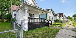 Charming 3BR House in Toledo Gallery 1