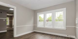 2322-2324 Eastview Ave Gallery 10