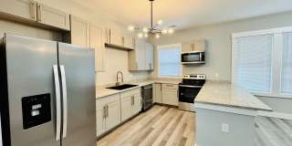 RATE DROP ALERT! (was $2600/month) Gallery 17