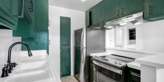 1333 N Martel Avenue Gallery 20