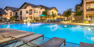 Olympus Waterford Gallery 37