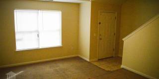 Townhome In Westbrook Near Campus--Pre-lease for the Fall Gallery 3