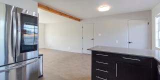 5723 E 19th St Gallery 14