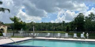 GOLF COURSE VIEW | 2 BED / 2 BATH | WASHER & DRYER INCLUDED | FREE MANAGEMENT COMPANY APPLICATION Gallery 1