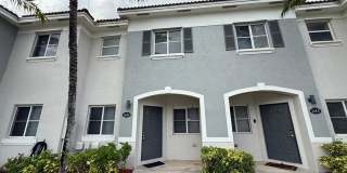 1681 Southeast 31st Court Gallery 1