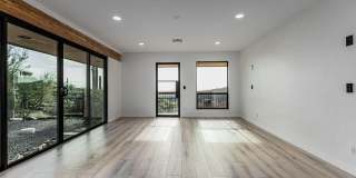 6111 E Victoria Drive Gallery 19
