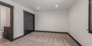 Brand New 3 bed 2.5 townhome Gallery 15