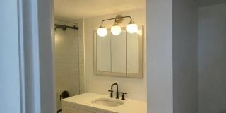 25 Forest Street Gallery 7