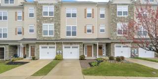 82 BACKSTRETCH Way Gallery 1