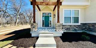 Nearly New Luxury Home in Blue Valley Schools! Gallery 5