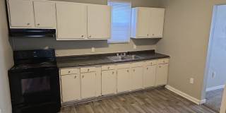 Spacious 2 Bedroom Home! Nice yard! Pet Friendly! Gallery 1