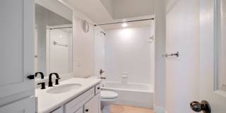 Modern Condo Living Near Downtown Austin & Movie House Theater Modern Condo Living Near Downtown Austin & Movie House Theater Gallery 1