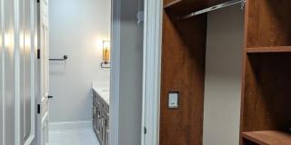 2150 W Monroe Street Gallery 72