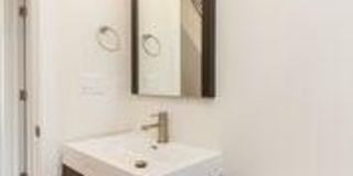 806 N BURNS Street Gallery 17