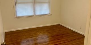 Updated Charming 3 bed 1-bath Gallery 3