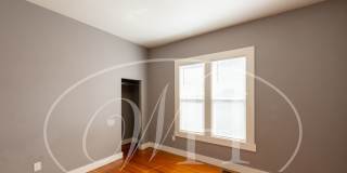 Great 2 Bedroom with Classic Finishes Gallery 18