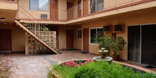 1349 N Detroit Apartments Gallery 4