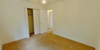 Large Beautiful Home in the Hills Gallery 15