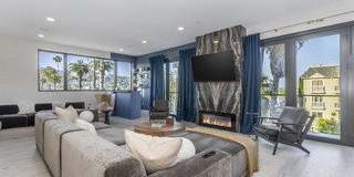 137 North Doheny Drive Gallery 3