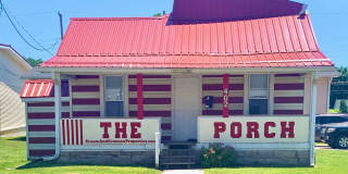 "The Porch" - ABNB, Short Term, monthly and long-term RENTAL. Famous IU Tailgate house Gallery 39