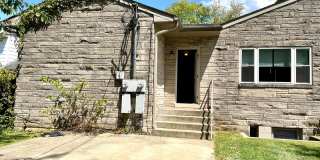 Spacious 3 bed/2 bath - walk to campus! Gallery 15