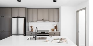 Emmi Midtown Gallery 17