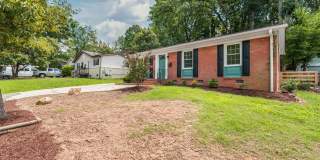4 Bedroom Ranch w/ Fenced Yard Gallery 3
